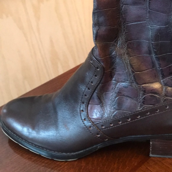 Boots - Picture 2 of 3